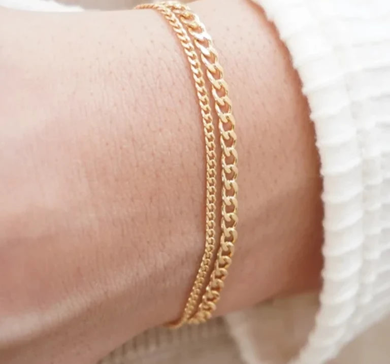 Alana Tiny Curb Chain Bracelet